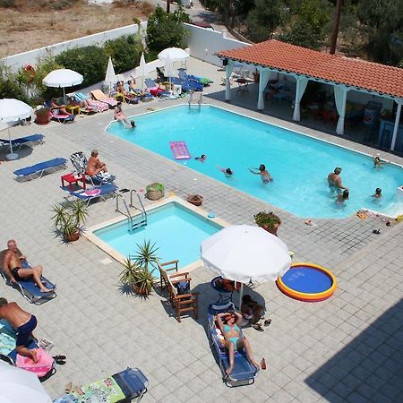 Agia Marina  Helios Hotel מראה חיצוני תמונה