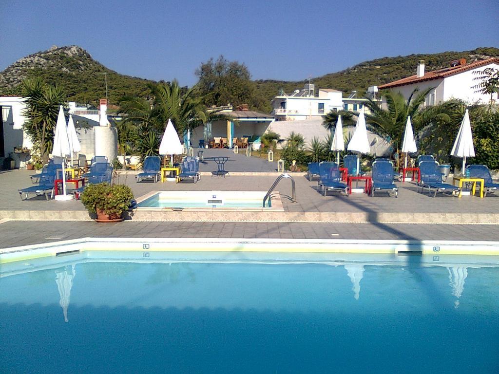 Agia Marina  Helios Hotel מראה חיצוני תמונה